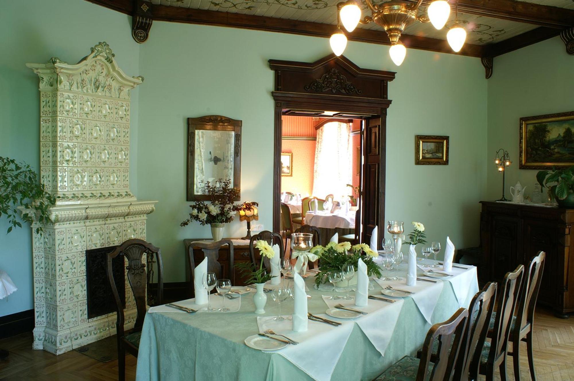 Bed and Breakfast Bialy Dwor Kwidzyn Exterior foto